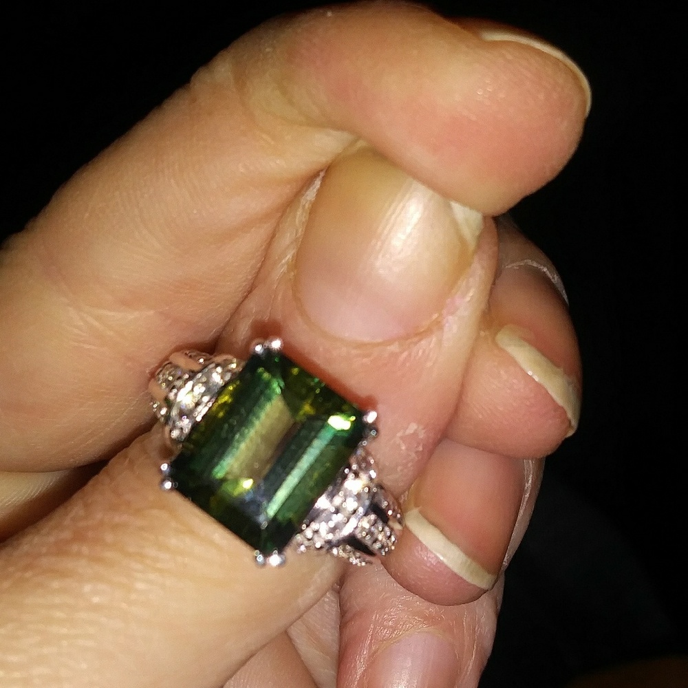 GREEN TOURMALINE AND WHITE ZIRCON RING